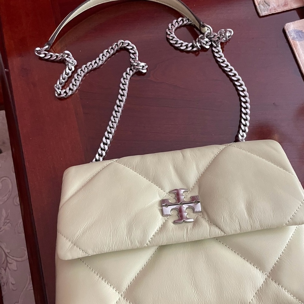 Tory Burch Kira Diamond quilted leather bag NWT color pear